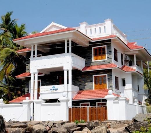 SEA BREEZE BEACH INN