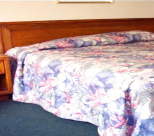 Plaza Motel