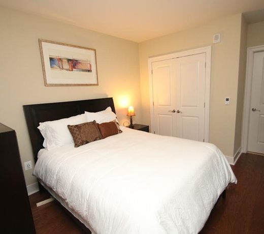 Contemporary 2 Bedroom By Rittenhouse