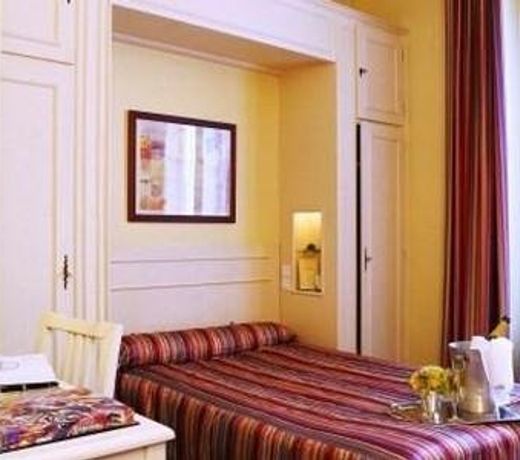 Hotel De Suez