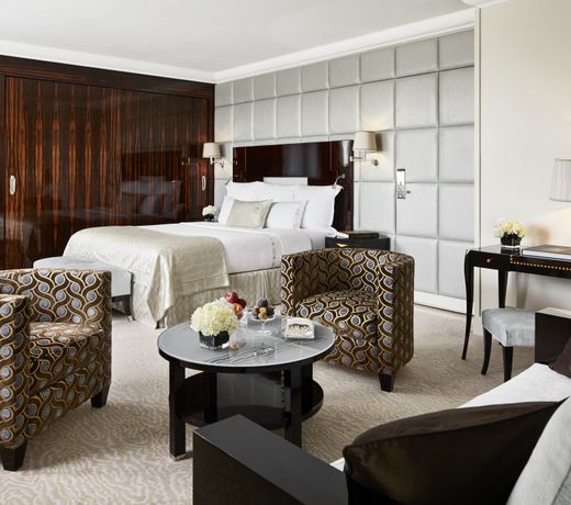 Hôtel Plaza Athénée - Dorchester Collection
