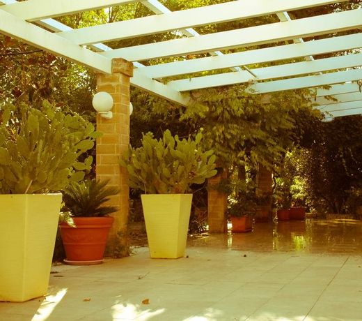Villa Luxor