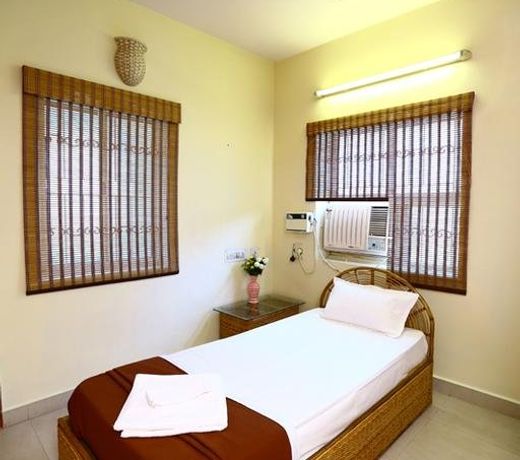 ULO Pearl Corporate Residency
