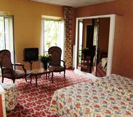 Hotel Busby