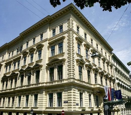 Almanac Palais Vienna