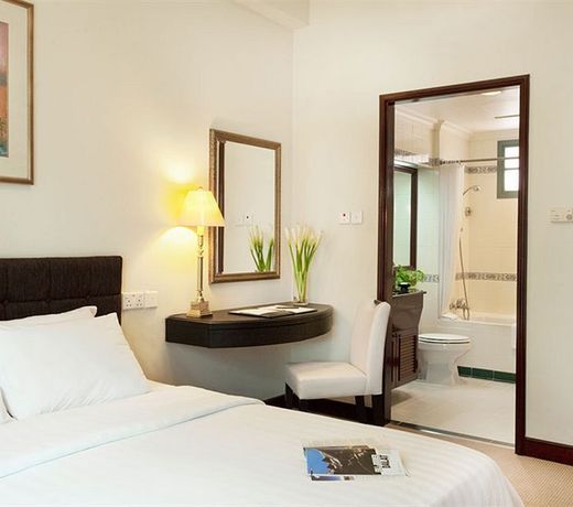 Diamond Westlake Suites