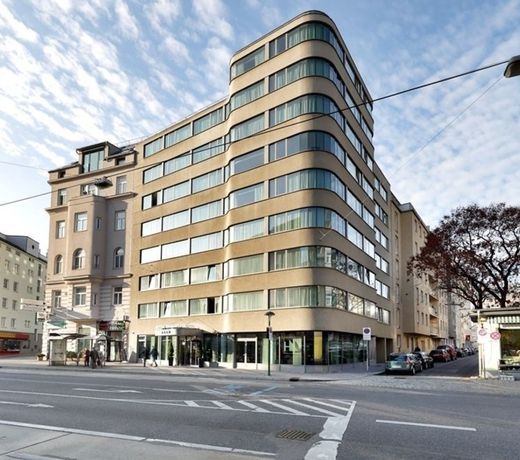 Eurostars Embassy