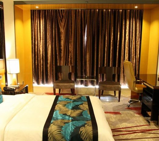 Sweet World Hotel (Foshan Jihuayuan, Zumiao)