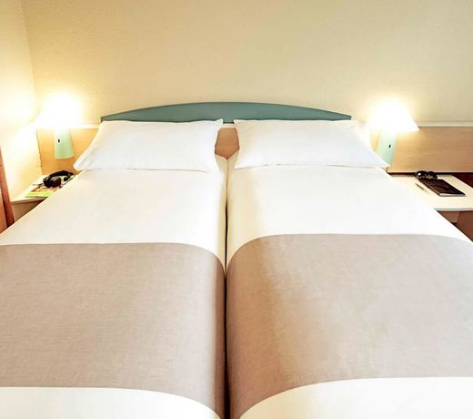 ibis Melun