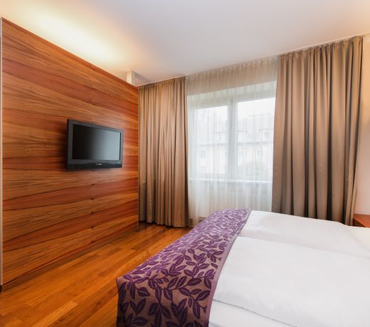 Pakat Suites