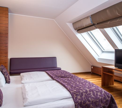 Pakat Suites
