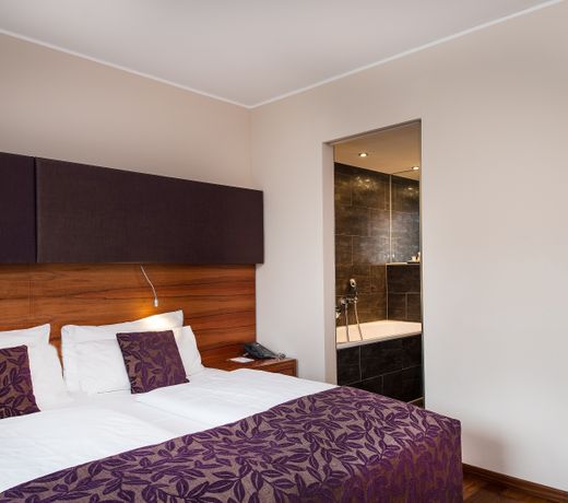 Pakat Suites