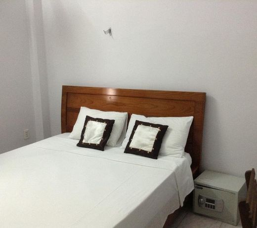 Long Hostel
