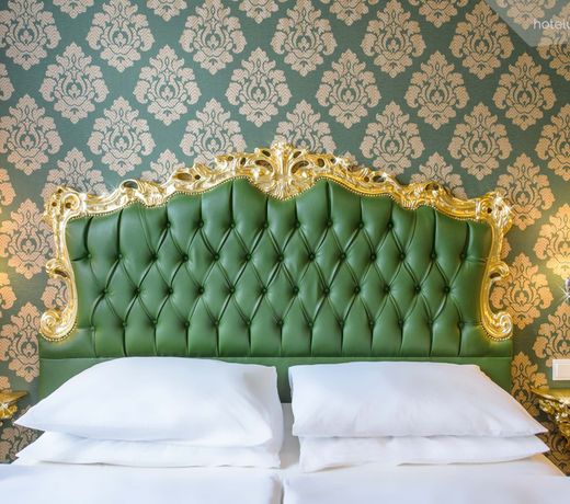 Hotel Urania