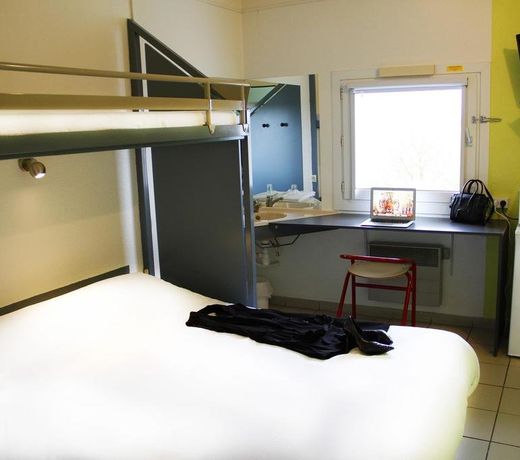 LEMON HOTEL- LONGPERRIER ROISSY