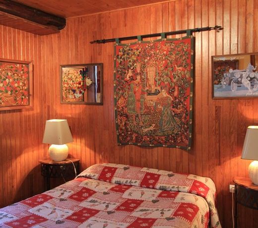 Guest House Chalet Saint Roch