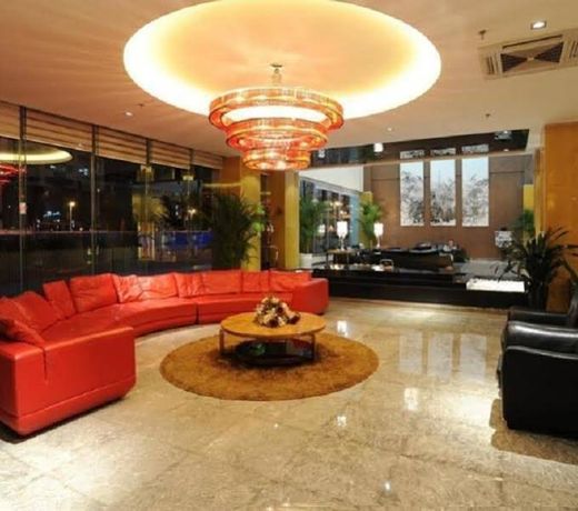 Kunming Long Way Hotel