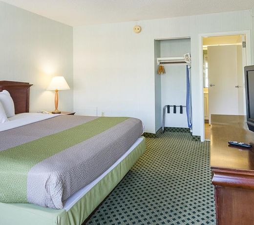 Travelodge by Wyndham Roanoke