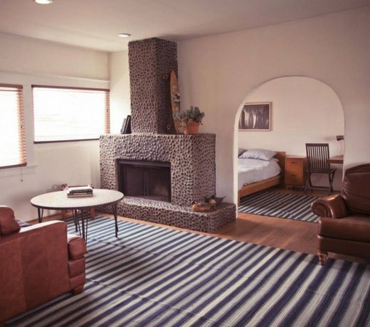 The Rose Hotel