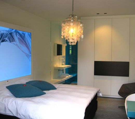 B&B Bed and Beyond