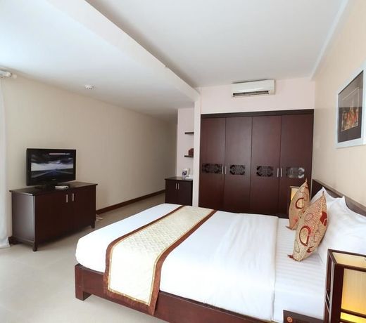 HUE SMILE HOTEL
