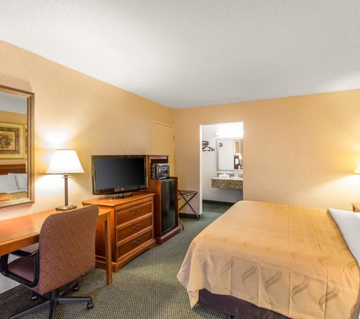 Quality Inn & Suites McDonough South I-75