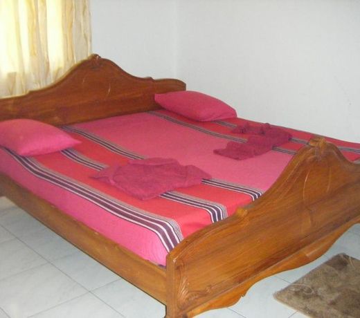 Solid Hotel Station Road