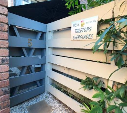 Treetops Everglades Villa