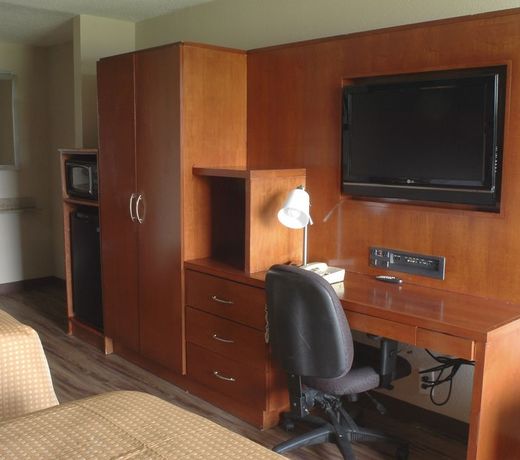 Reidsville Inn & Suites