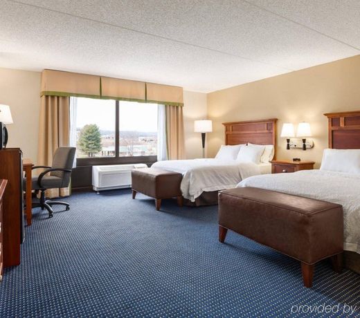Hampton Inn Warrenton