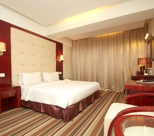 Celyn Hotel City Mall