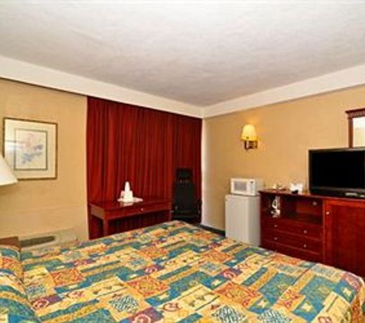 Rodeway Inn at Fort Lee
