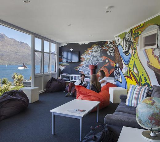 Bumbles Backpackers Queenstown