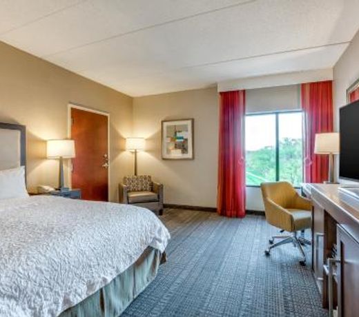 Hampton Inn Boston-Norwood