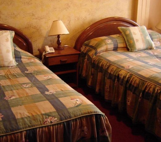 Hostal Versalles