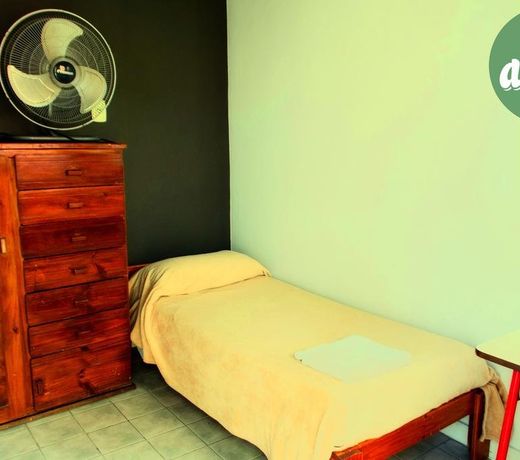 Hostel Alvear