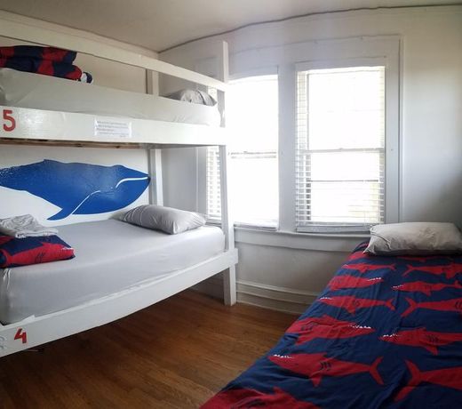 Bon Paul & Sharky's Hostel
