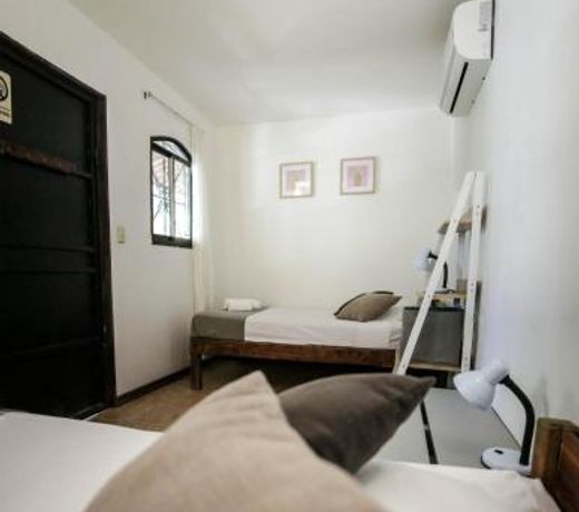Believe Surf & Yoga Lodge Santa Teresa
