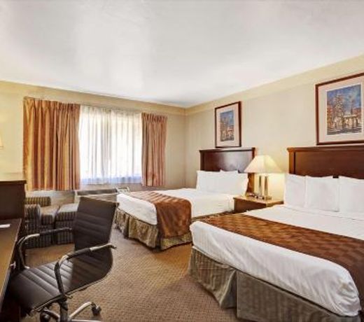 Travelodge by Wyndham Everett City Center