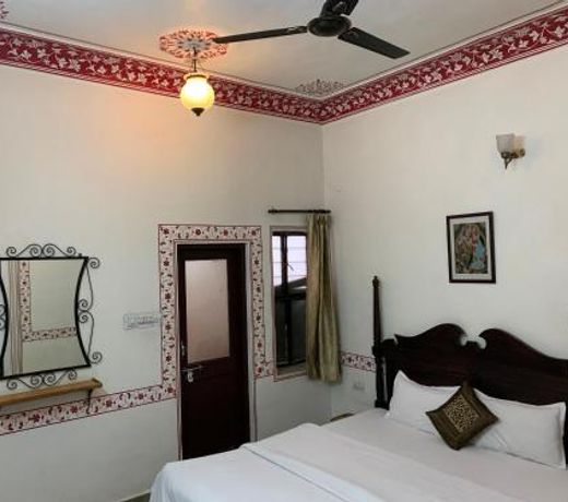 Vinayak Guest House