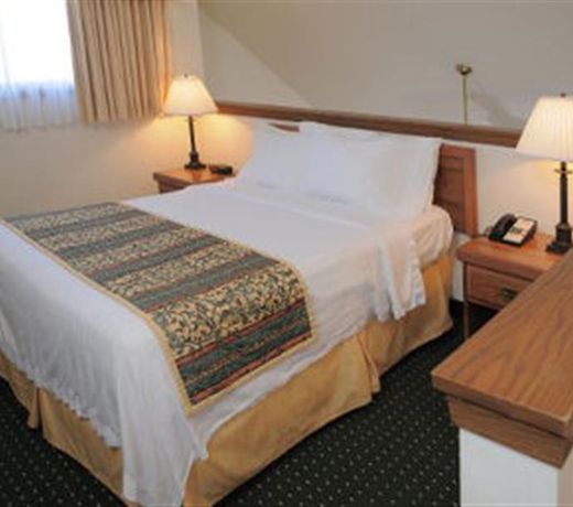 Hawthorn Suites Green Bay