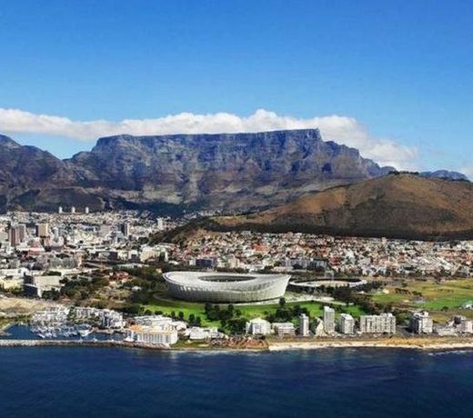 District Six Backpackers