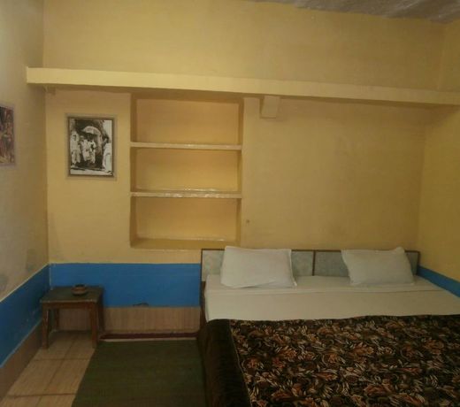 NOMADS GUEST HOUSE