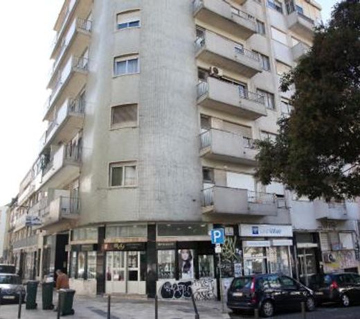 Lisbon Suite Home
