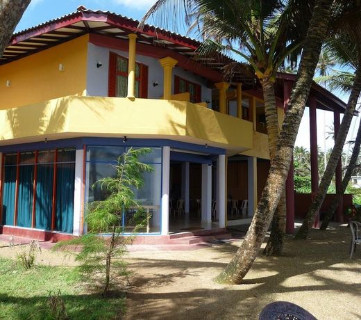 Beach Inns Holiday Resort