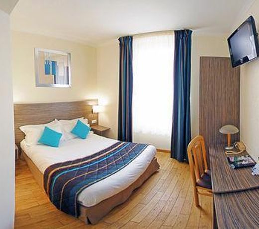 Ibis Styles HyÃ¨res Rooftop & Spa
