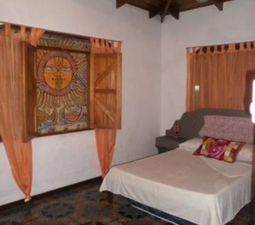 EL BAILE DE LA IGUANA APARTHOTEL