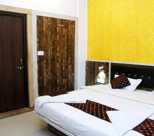 Hotel Marina Mahal with Swimming Pool