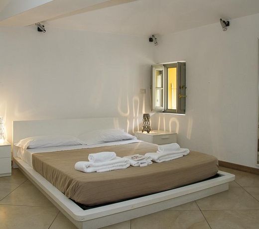 Suite Tower