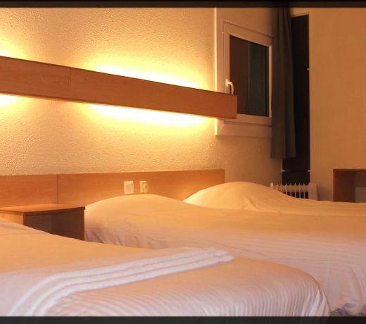 Hotel De La Basse Sambre